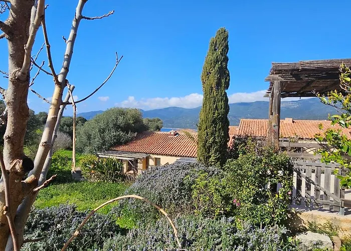 78 Alba Rossa Piscine Chauffee Et De Cupabia * Serra-di-Ferro (Corsica)